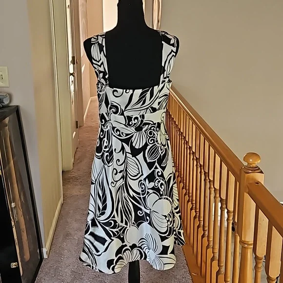 Ann Taylor Silky Dress - Picture 2 of 4